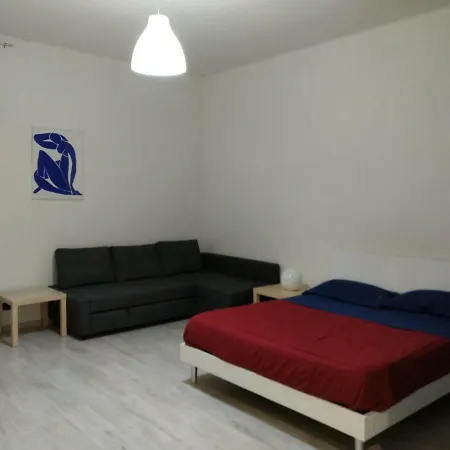 Bilocale Immediati Pressi Piazza Sabotino *